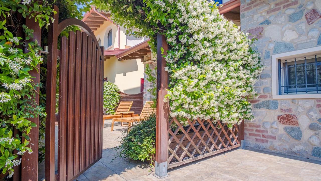 Endless Summer Sirmione - Italian Homing Luaran gambar